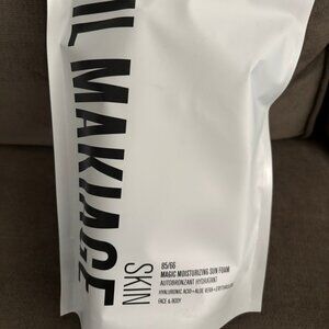 Il Makiage Magic Moisturizing Sun Foam - NEW!